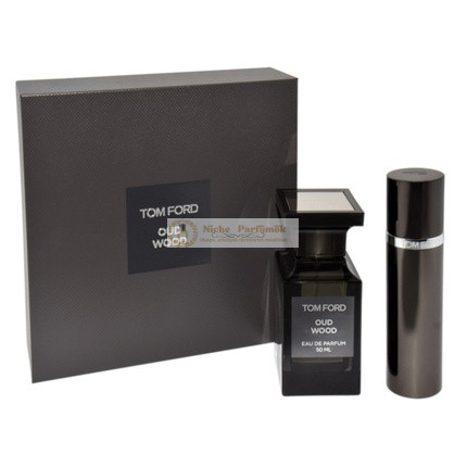 Tom Ford Oud Wood Eau De Parfum Szett - 50ml és 10ml