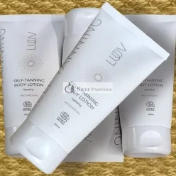   Luuv Cosmetics Self-Tanning Body Lotion MEDIUM/DARK Natural Self-Tanner 150ml