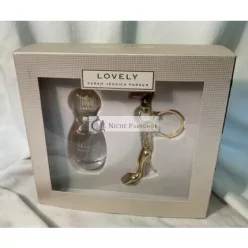   Sarah Jessica Parker Lovely Eau De Parfum 30ml & Shoe Keyring Gift Set